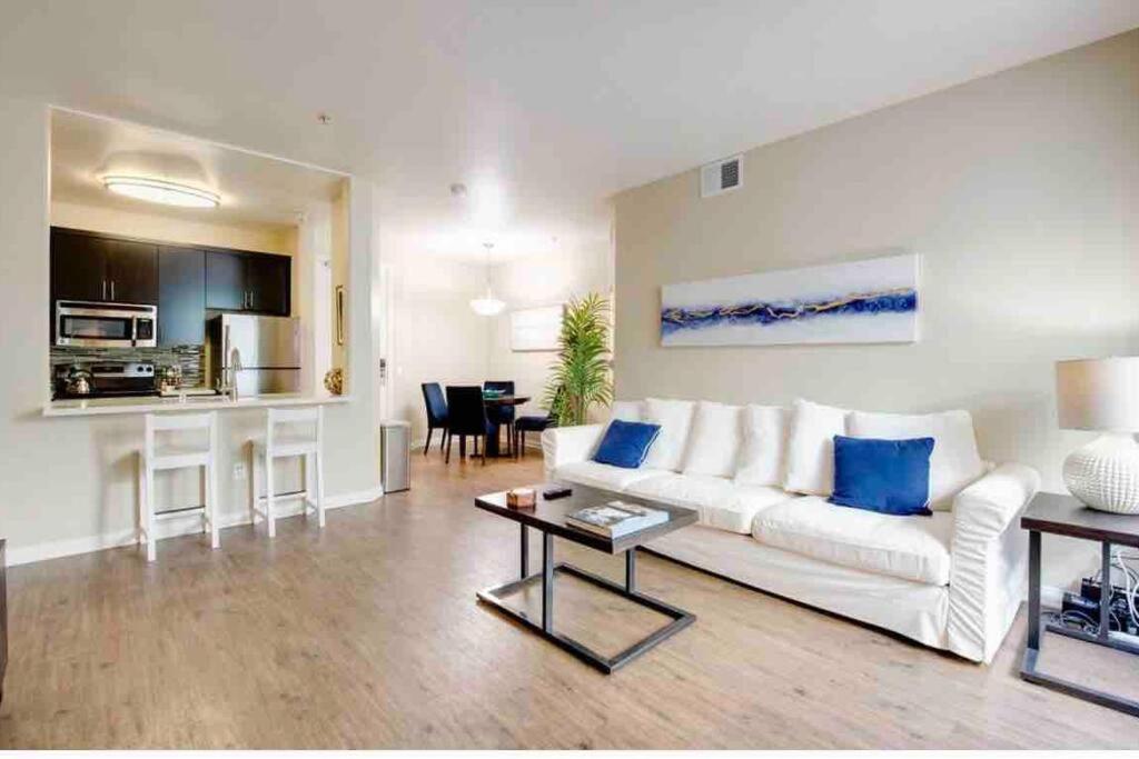 The Nest A Spacious 1 Bedroom Apartment With A Pool View Los Angeles Luaran gambar